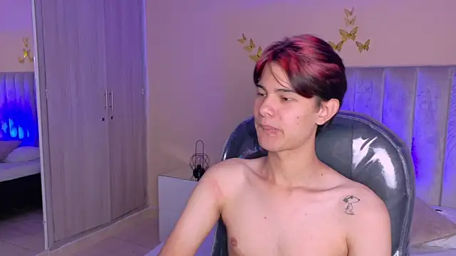 Derek_Sinn Adlı Modelin Web Kamerası Şovu