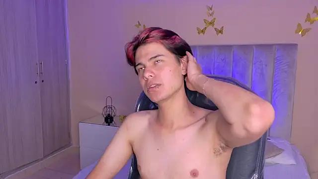 Derek_Sinn Show in webcam