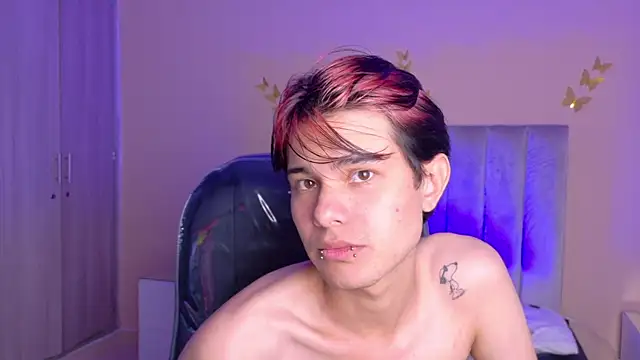 הופעת וובקאם של Derek_Sinn