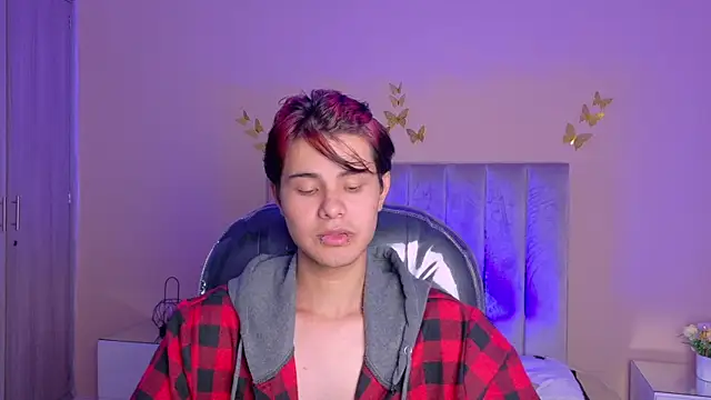 הופעת וובקאם של Derek_Sinn