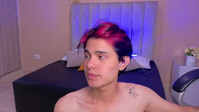XXX chat uživo modela Derek_Sinn