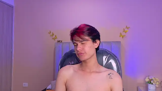 הופעת וובקאם של Derek_Sinn