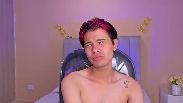 Derek_Sinnn Webbikameraesitys