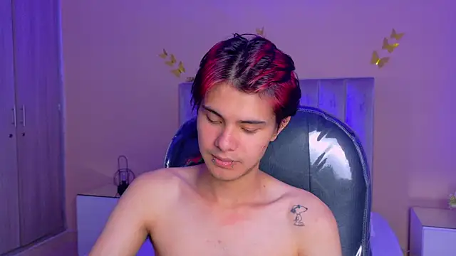 הופעת וובקאם של Derek_Sinn