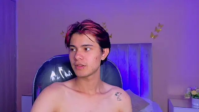 הופעת וובקאם של Derek_Sinn