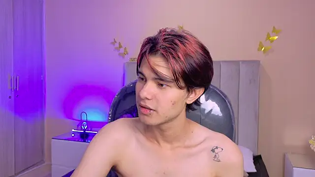 הופעת וובקאם של Derek_Sinn