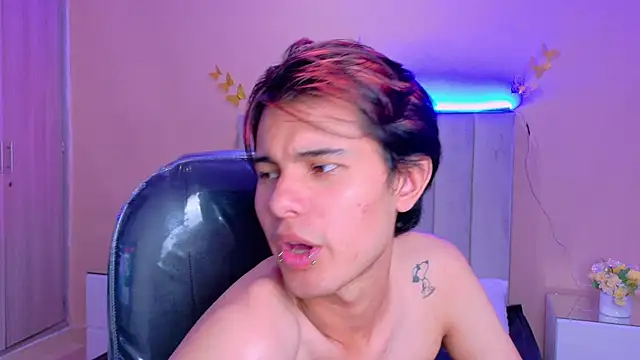 Derek_Sinnn Webbikameraesitys