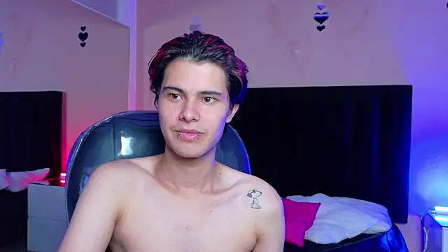 הופעת וובקאם של Derek_Sinn