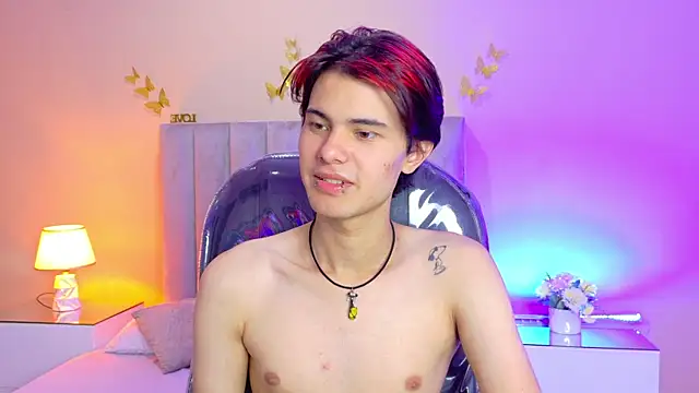 Derek_Sinn Show in webcam