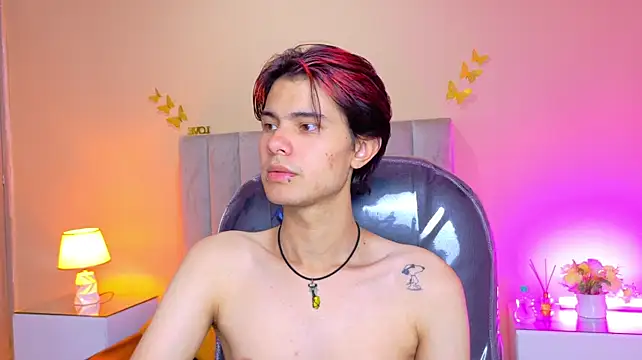 Show modela Derek_Sinn na web-kameri