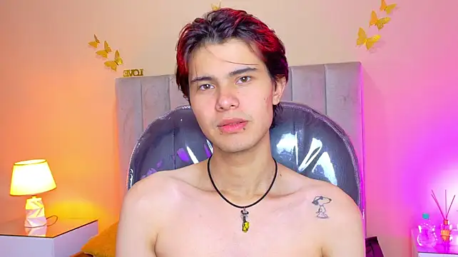 Derek_Sinn Show in webcam