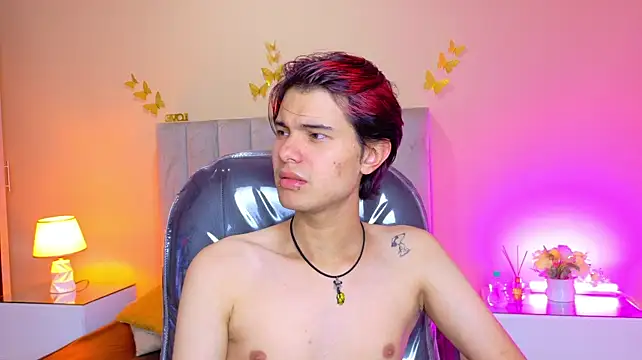 Derek_Sinn Show in webcam