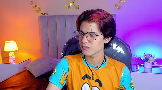 Show modela Derek_Sinn na web-kameri
