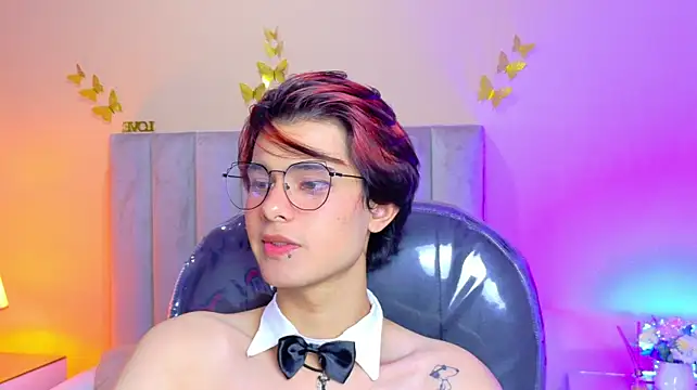 Chatroom XXX en direct de Derek_Sinn