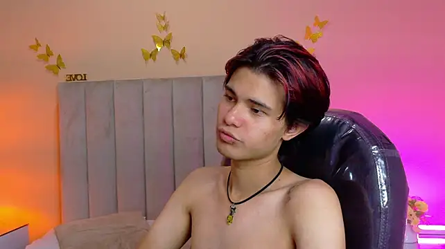 Show modela Derek_Sinn na web-kameri