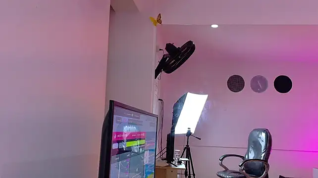 Derek_Sinn webkamerás műsora