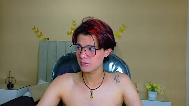 Show modela Derek_Sinn na web-kameri