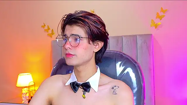 Derek_Sinn লাইভ XXX চ্যাট
