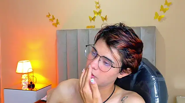 แชท XXX สดของ Derek_Sinn