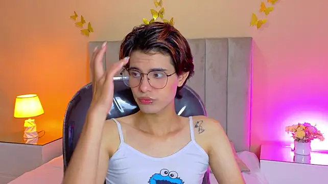Derek_Sinn Show in webcam