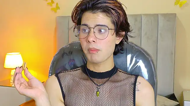 הופעת וובקאם של Derek_Sinn