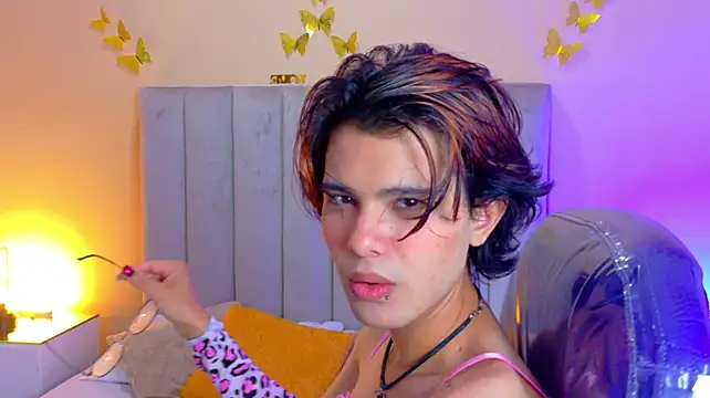 הופעת וובקאם של Derek_Sinn