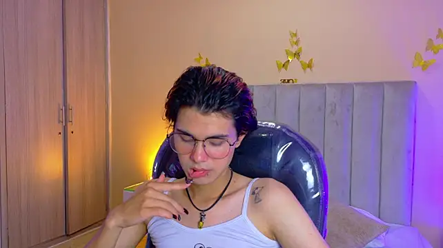عرض كام Derek_Sinn