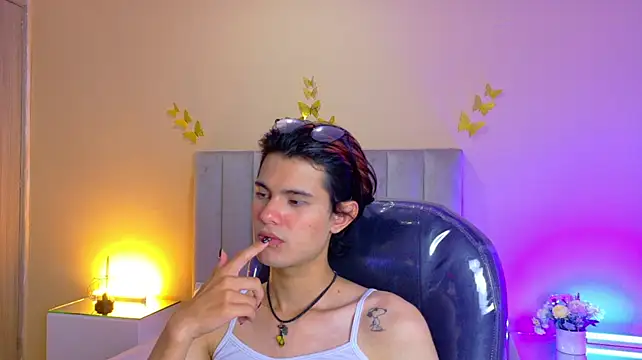 Derek_Sinn's Webcam Show