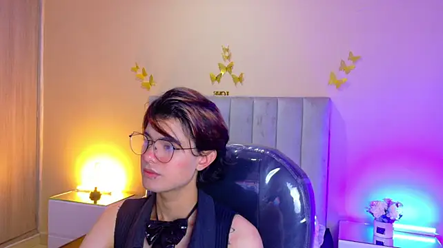 הופעת וובקאם של Derek_Sinn