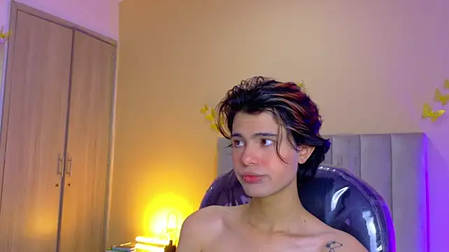 Derek_Sinnn Webbikameraesitys