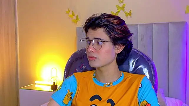 Derek_Sinn Show in webcam