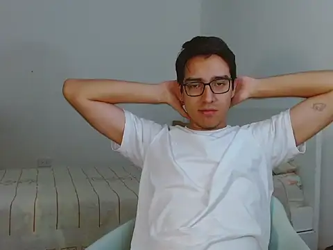 NickFin Pertunjukan Webcam