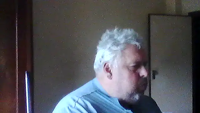 Show modela swichcassanesi na web-kameri