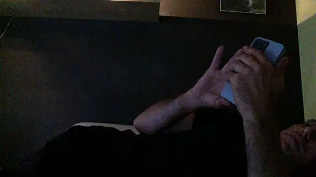 s_urprise Show in webcam