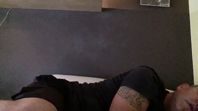 s_urprise webcam show