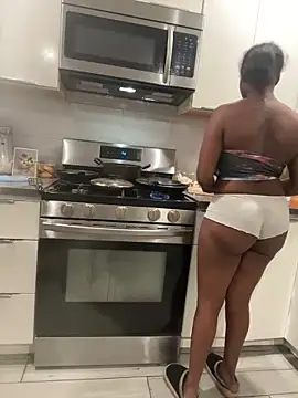 juicyexotic Show in webcam