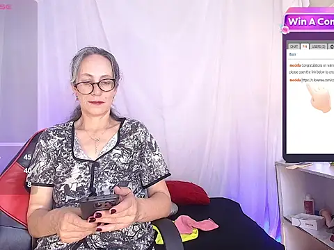 laurasofia45 – Naživo XXX chat