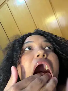 Show de Queenpandinha na webcam
