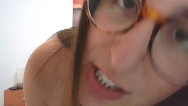 Chat XXX en directo de Maya_Brooke