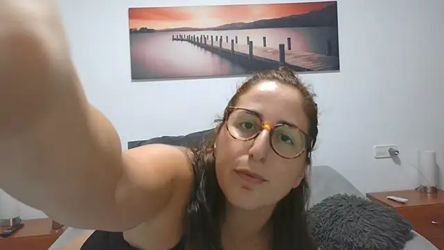 Maya_Brooken Webbikameraesitys
