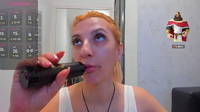 LannaQuinn Show in webcam