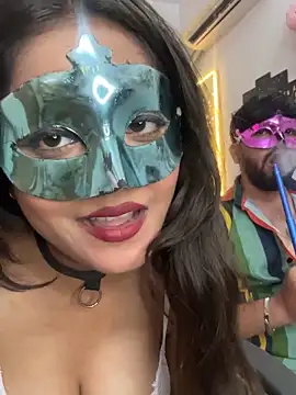Show de pooja_sexy79 na webcam