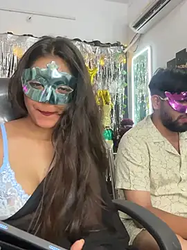 pooja_sexy79: διαδικτυακό σόου στην κάμερα