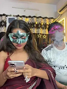 Show modela pooja_sexy79 na web-kameri