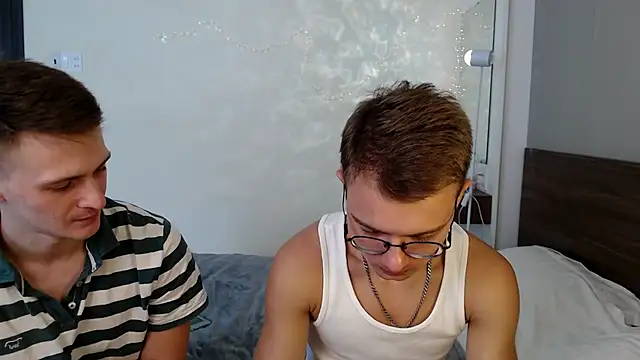 NikiKerryCum webkamerás műsora