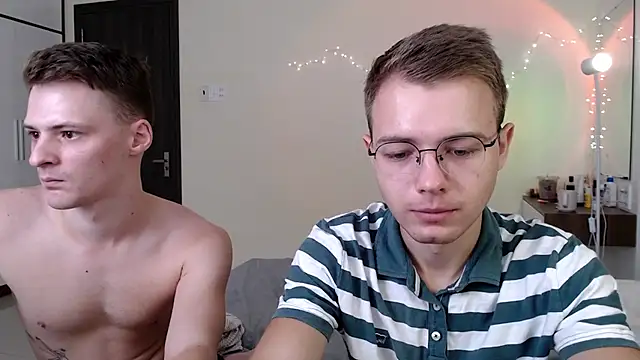 NikiKerryCum webcam show