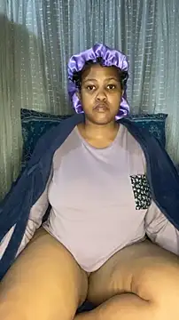 ThickYellow13 Chat XXX live