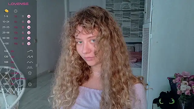 צ'אט XXX בשידור חי של Milounee