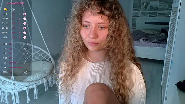 Milounee Adlı Modelin Canlı XXX Sohbeti