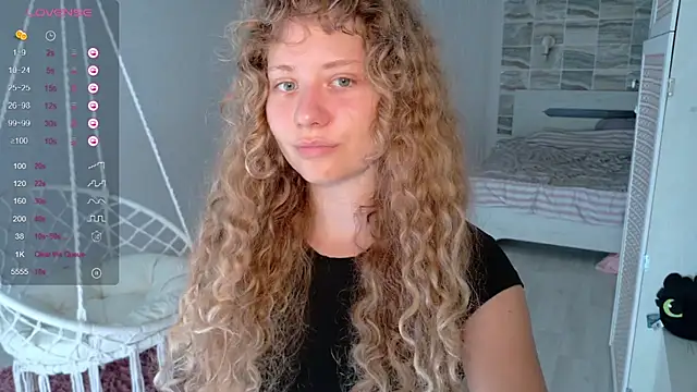 Milounee XXX чат на живо